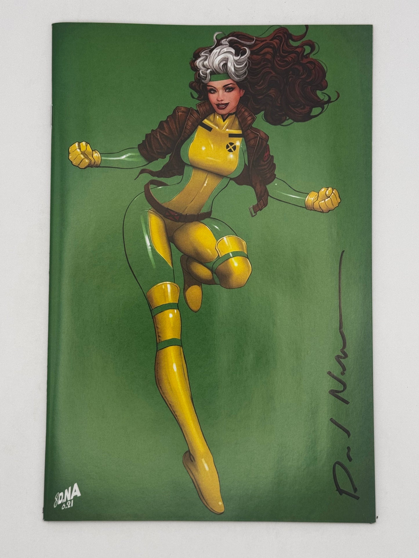 [Signed by David Nakayama] X-MEN #1 VIRGIN UNKNOWN COMICS DAVID NAKAYAMA EXCLUSIVE VAR